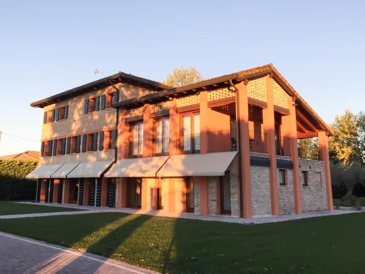 Hotel Crystal Luxury House à Fiume Veneto Extérieur photo