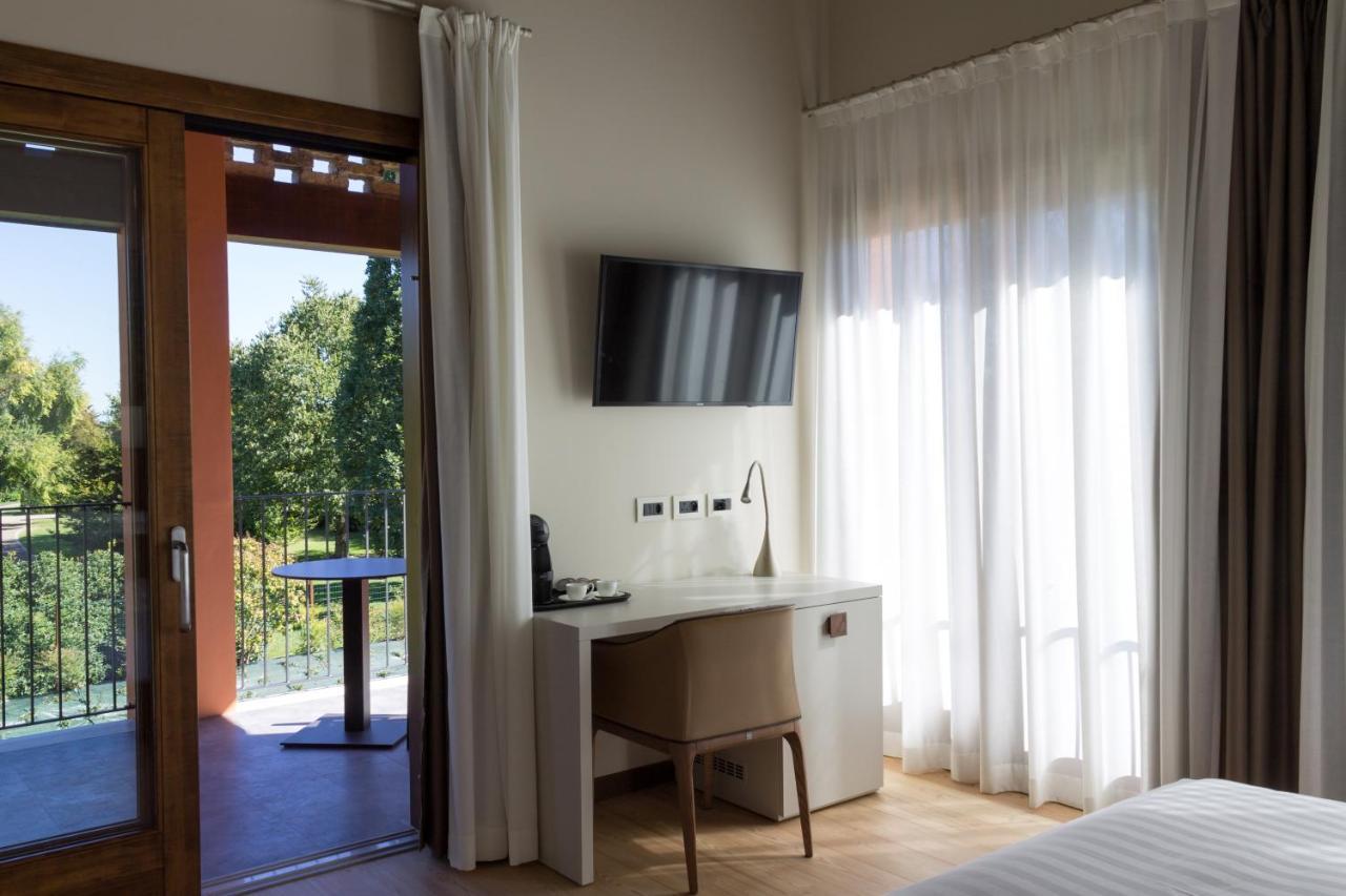 Hotel Crystal Luxury House à Fiume Veneto Extérieur photo